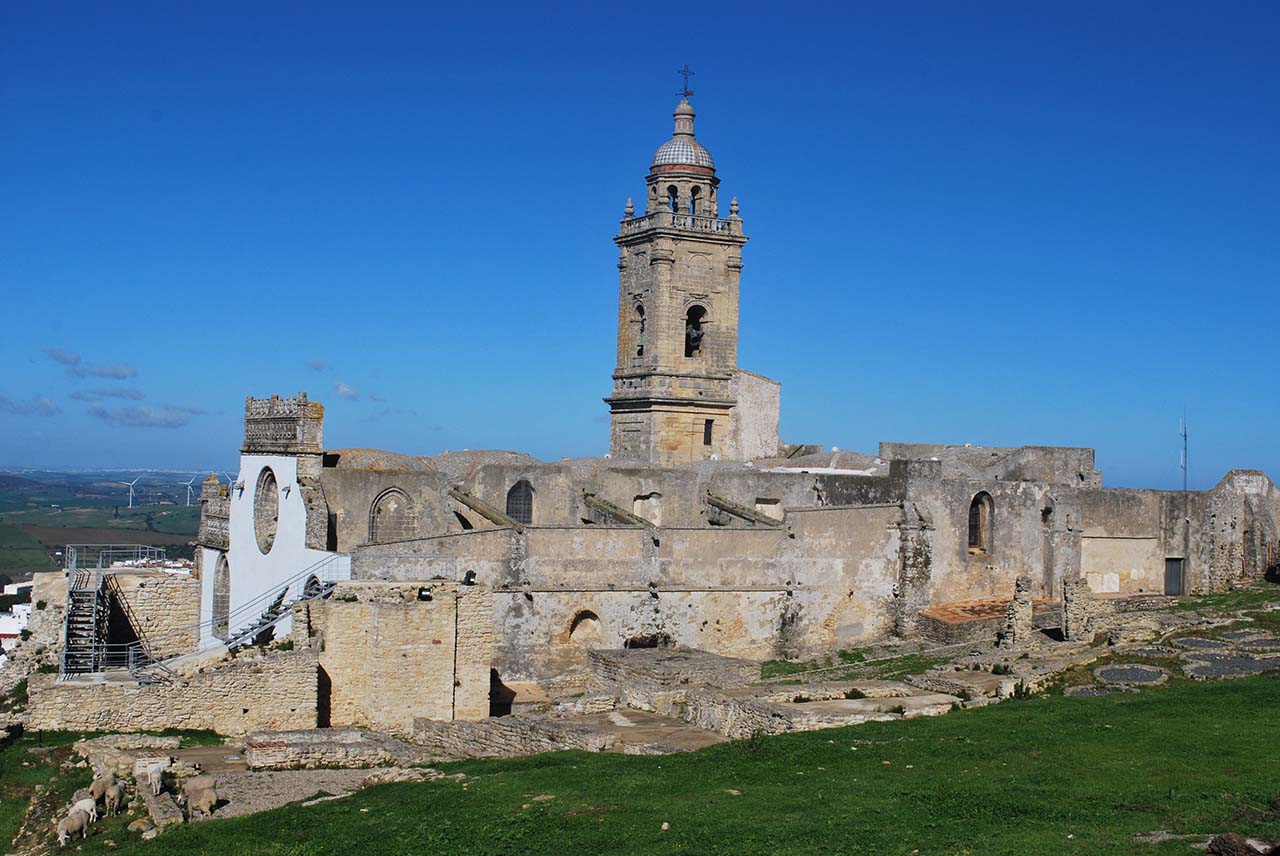 Iglesia de Santa María La Mayor La Coronada